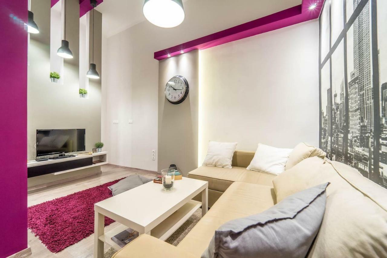 Cozy Downtown Studio Apartment Budapest Luaran gambar