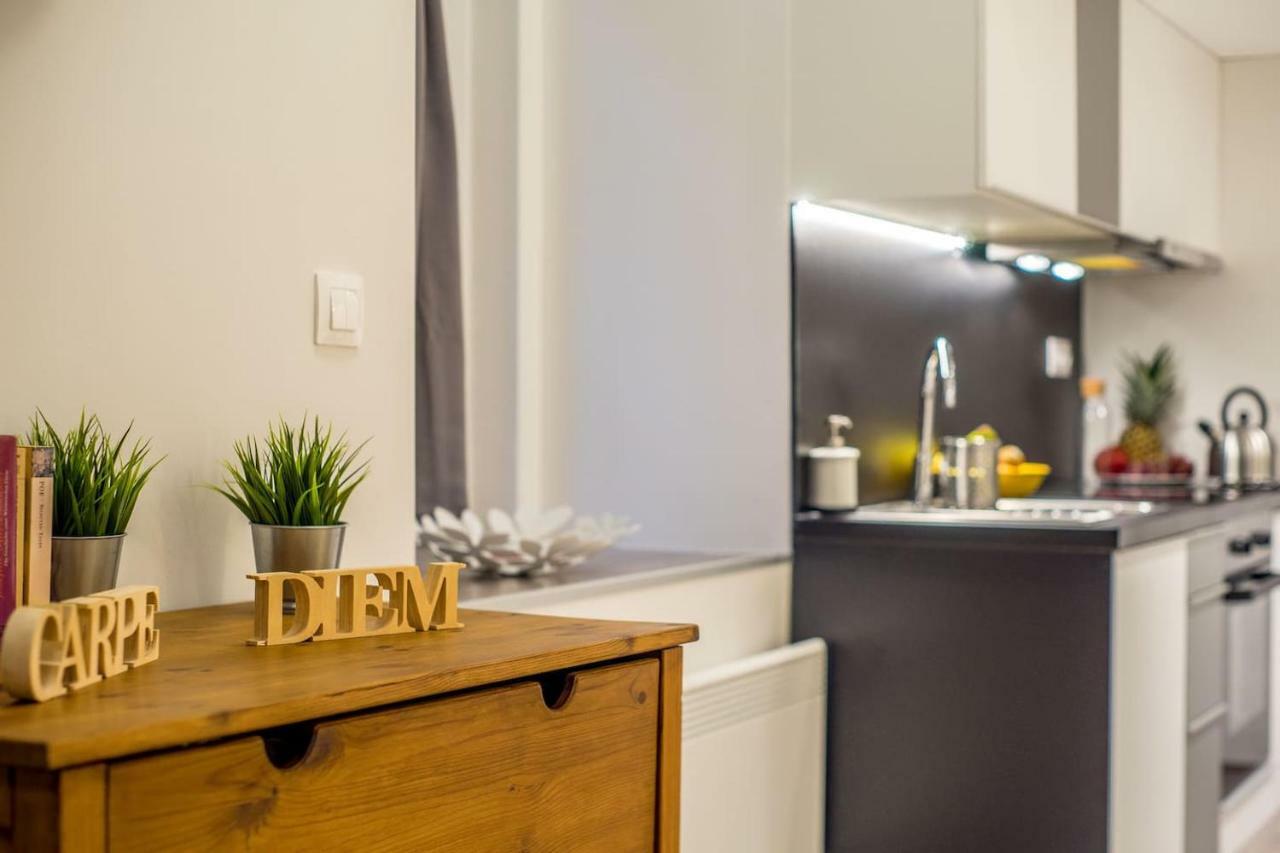 Cozy Downtown Studio Apartment Budapest Luaran gambar